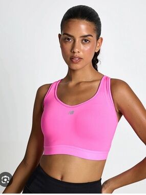 New Balance Women's Essential Run Sports Bra - Bright Pink